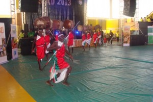 Tambourinaires du Burundi au Festival Panafricain de la Danse (FESPAD) de KIGALI (Photo : rnanews.com )