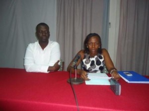 Dr. Donavine Uwimana   et  Dr. Jean Pierre Ndayirukiye de l’Abubef ( Association burundaise pour le bien-être familial) 