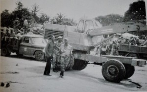 1972 : La pelleteuse « Poclain »   pour creuser les fosses communes servant à jeter les Bahutu Barundi  (Photo: Iwacu-burundi.org)