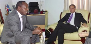 Honorable François Kabura, Vice-Président de l’Assemblée Nationale du Burundi et Dr. Markus Wagnerde la GIZ GER (à Droite)