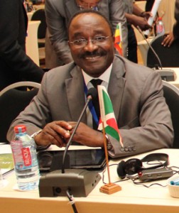 M.Albert Maniratunga, directeur général des services aéronautiques