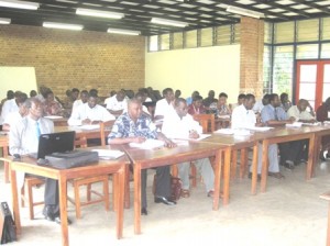 Les  professeurs burundais qui se préparent à organiser un concours d'Etat