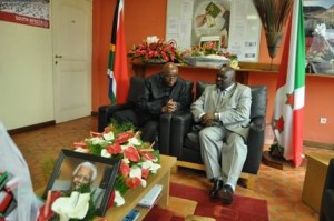 Le président du CNDD-FDD, M. Nyabenda Pascal, à l'ambassade de l'Afrique du Sud au Burundi