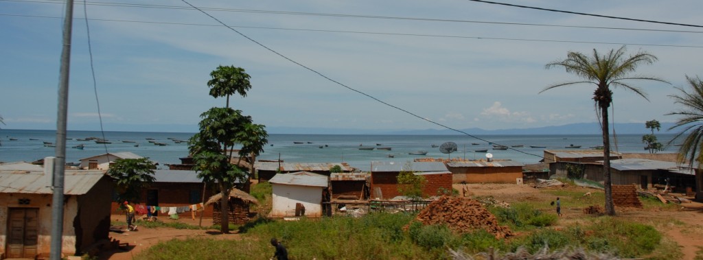 ( Photo : Nyanza-Lac au Burundi Source : Flickr_Dave_Proffer )