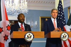 S.E. Nkurunziza Pierre - Burundi  et  M. John Kerry  - US  ( Photo :facebook.com/PresidenceBurundi )