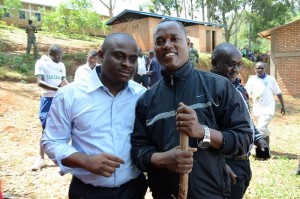 A droite, M. Nduwimana Edouard, Ministre de l'Intérieur du Burundi.