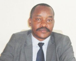  M. Audace Niyonzima, chargé d’études et des statistiques à la Banque de la république du Burundi(BRB) photo: PPDBI.COM