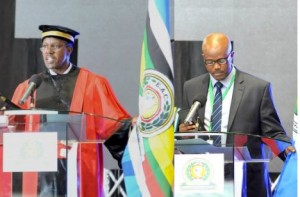 (A gauche) M. Audace Ngiye,  juge de la Cour de Justice de l’EAC. (A droite) M. Libérât Mpfumukeko, Secrétaire Général Adjoint de l' EAC.