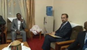 M. ZEID RA'AD Al Hussein, haut-commissariat des Nations unie pour les Droits de l’homme en visite au BURUNDI, a fait une visite à la au Président de la Cour Constitutionnelle du Burundi,  M. Charles NDAGIJIMANA. ( image: rtnbbdi.bi)