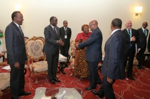 L'Union Africaine et l'EAC ( mai 2015 DAR) Photo: Uhuru Kenyatta 