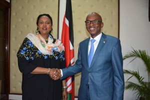  Mme Amina Mohamed, Ministre des affaires étrangères du Kenya et  M. Alain aimé Nyamitwe, Ministre burundais des Relations Extérieures et de la Cooperation Internationale ( Photo :@AMB_A_Mohammed ) 