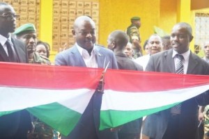 Le très populaire Président africain du Burundi, S.E. Nkurunziza Pierre, a inauguré l’école primaire de Rutegama et du Centre d’enseignement des métiers de Gitega.  ( Photo: ppbdi.com )