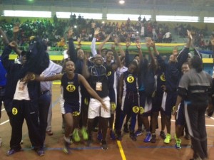 A Kigali,  ce samedi 10 octobre 2015, Berco Stars a remporté la coupe de la Zone V de basketball. ( Photo: Isanganiro )