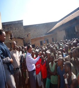 Visite de la prison de Ruyigi par la CNIDH, une surpopulation carcérale qui crève les yeux (Photo : CNIDH ) 
