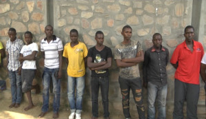 Burundi : Prise en tenaille - Reddition de 11 jeunes terroristes. (Photo : RTNB )