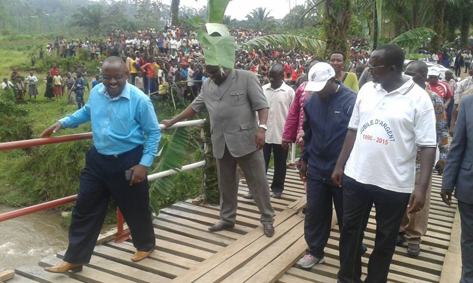 Burundi : Bubanza - Inauguration du pont Nyamugerera reliant  les 2 collines Ciya et Mwanda ( Photo : ikiriho.bi )