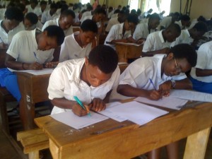 Burundi / Education: Gitega - Préparatifs pour le Test de Juin donnant accès au cycle supérieur des humanités ( Photo Isanganiro )