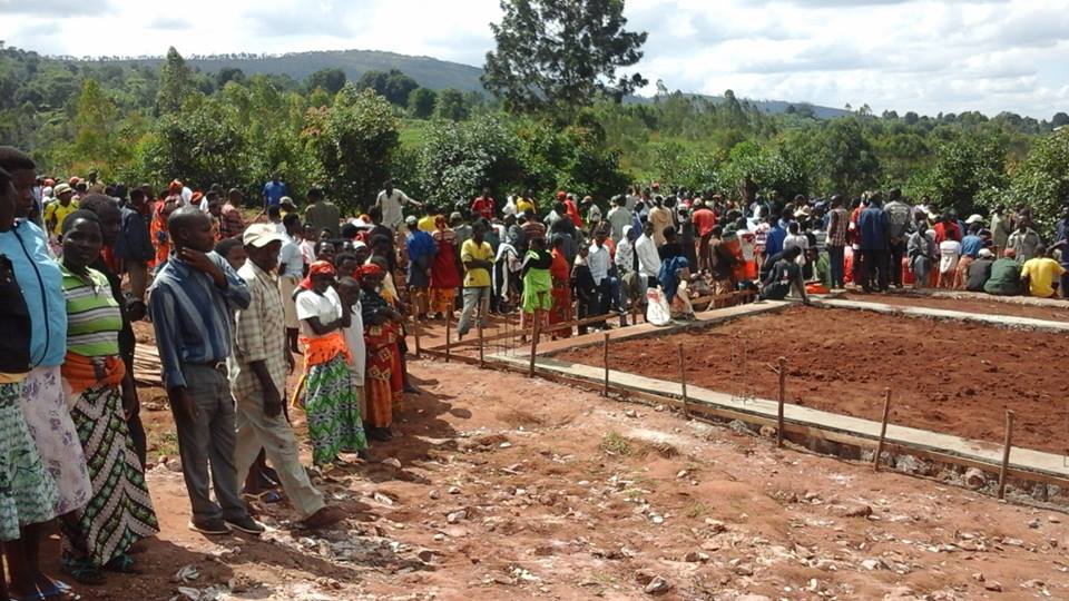 Burundi : TDC - Contruction du Centre d'Enseignement des Métiers de Gahombo à Kayanza ( Photo : Assemblée Nationale - 14/05/2016 )