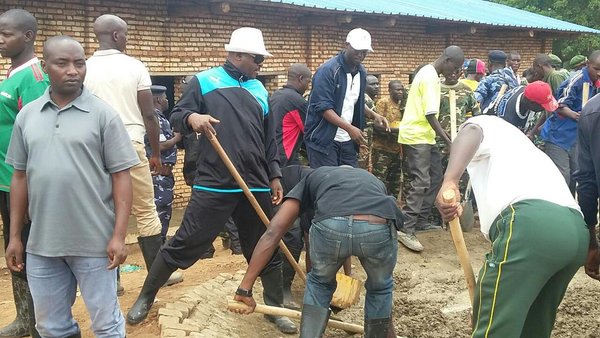 Burundi: TDC - Construction d'un centre d’enseignement de métiers de Gahombo à Kayanza ( Photo : KARERWA NDENZAKO )