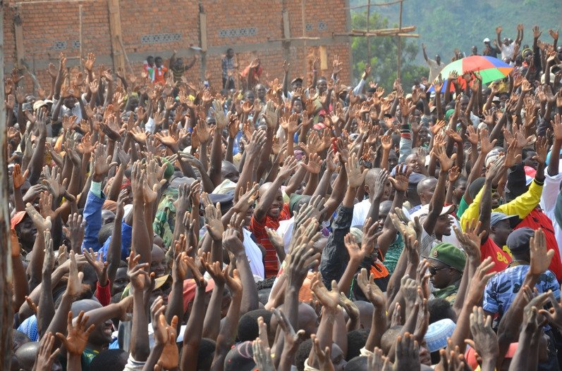 Burundi : TDC à Cibitoke - Occupation des élèves et construction du centre de métiers de Murwi ( photo : Olivier Mukunzi )