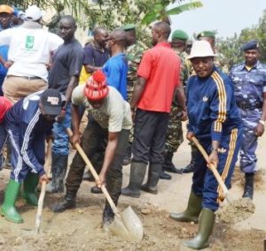 Burundi : TDC à Cibitoke - Occupation des élèves et construction du centre de métiers de Murwi ( photo : ppbdi.com )