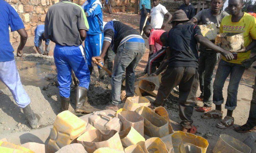 Burundi : TDC à Ngozi - Construction d'un centre d’enseignement des métiers ( Pḧoto : @StephNiyobkuru - 9/07/2016 )
