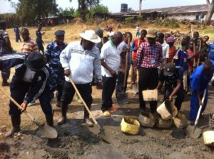 Burundi : TDC à Bubanza – Construction du Stade de Bubanza ( Photo : Richard Ndayisenga 2016 ) 