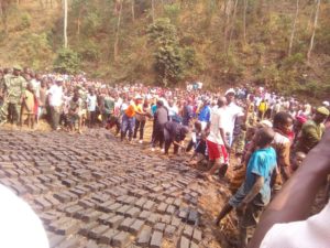 Burundi : TDC à Cibitoke / Murwi –100 000 briques fabriquées en 1 semaine ( Photo : Vice Présidence du Burundi )