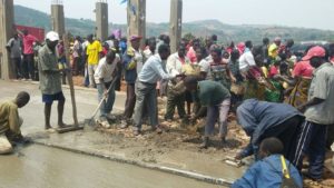 Burundi : TDC à Gitega / Bugendana  – Construction de l’une école technique sur la colline Mwurire ( Photo : Doriane Munezero  2016 ) 