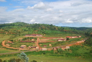 Burundi : 135 villages répartis sur 73 des 119 communes burundaises ( photo : villageimuhira.skynetblogs.be )