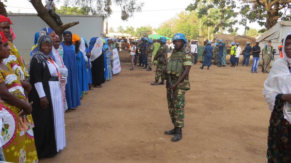  1 décembre 2015, la FDN / Minusca sécurise la visite du Souverain Pontif à Bangui  ( Photo: FDN  2015 )