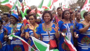 Burundi : Des dizaines de milliers de femmes BARUNDI disent non à la résolution française 2303 à l'ONU ( Photo : WAPBURUNDI, EVELYNE MANIRAGABA, PROVIDANCE NIKIZA , NKURIKIYE EZECHIEL; NDAR F-X etc)