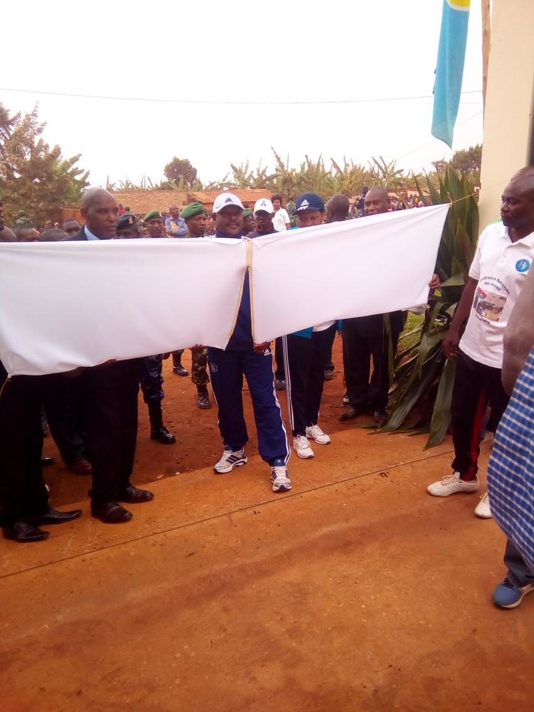 Burundi : Inauguration du motel Ikirezi de Mutaho - GITEGA ( Photo : Olivier Mukunzi   2016 )