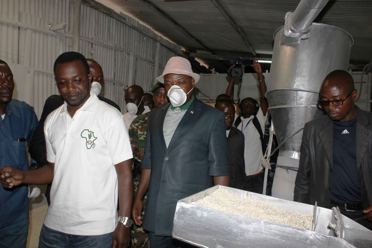 Burundi : Inauguration de Nakamwemwe Family fabriquant de la farine de maïs - Bubanza ( Photo : Burundi-eco 2016 )