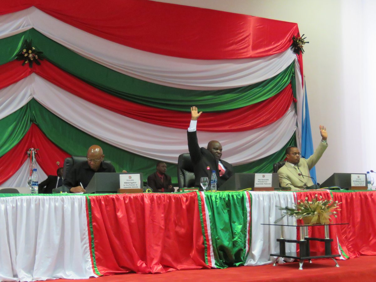 Burundi : Assemblée Nationale - Adoption du Projet de loi de Retrait à la CPI à 94 voix sur 110 ( photo : rtnb 2016 )