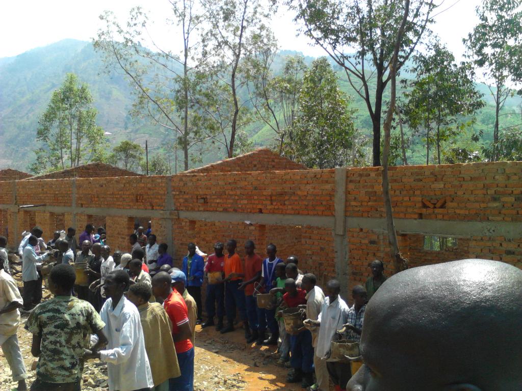 Burundi : TDC à Bururi – Extension du lycée communal de Kajabure ( Photo : Assemblée Nationale   2016 )