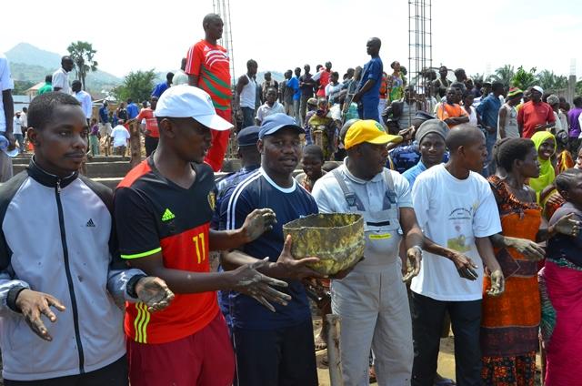 Burundi : TDC à Bujumbura - Construction de l'Ecole d'excellence de Kamenge ( Photo : CNDD-FDD Mairie 2016 )