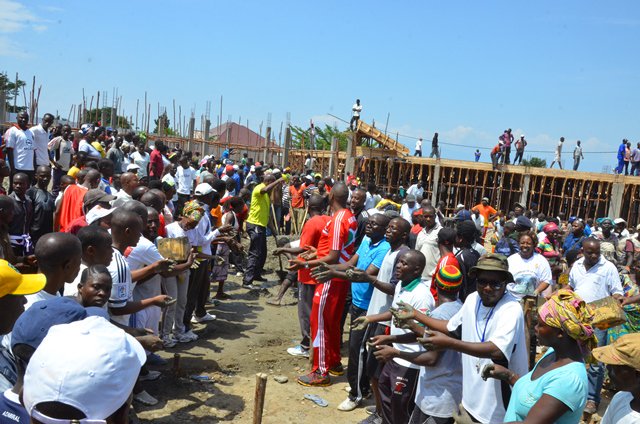 Burundi : TDC à Bujumbura - Construction de l'Ecole d'excellence de Kamenge ( Photo : ikiriho  2016 )