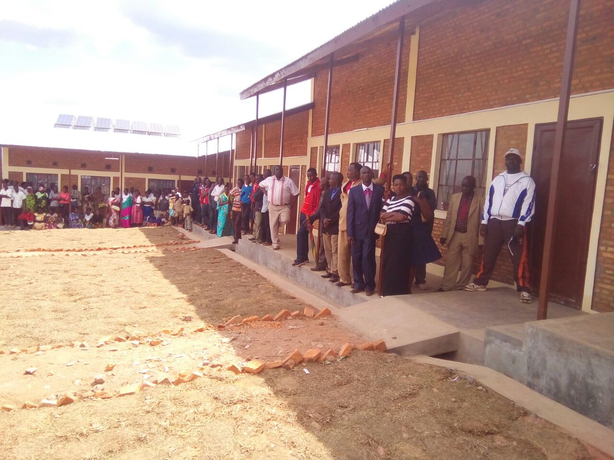 Burundi : Inauguration à Bururi l' Ecole Fondamentale de Nyavyamo - ( Photo: Vice Présidence du Burundi  2016 )
