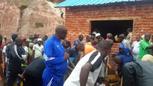 Burundi : TDC à Makamba - Construction du bureau du chef de colline Kanzege ( Photo : Senat.bi   2016 )