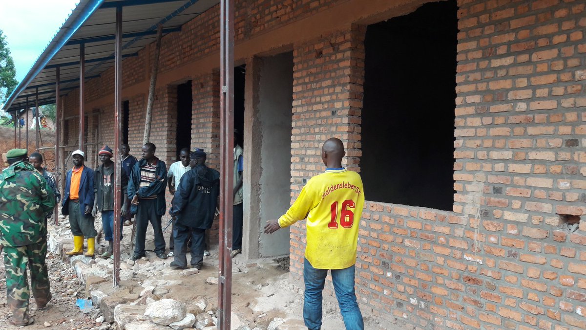 Burundi : TDC à Ngozi - Construction d'un bloc de l'hopital Musenyi ( Photo : Espérance NDAYIZEYE  2016 )