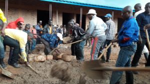 Burundi : TDC à Ngozi - Construction d'un bloc de l'hopital Musenyi ( Photo : Espérance NDAYIZEYE  2016 )