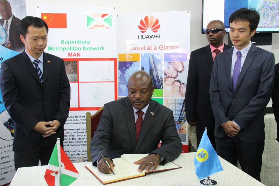 Le Burundi est le 1er pays de EAC à passer à la TV numérique ( Photo : ikiriho, rtnb, Landry Sibomana )