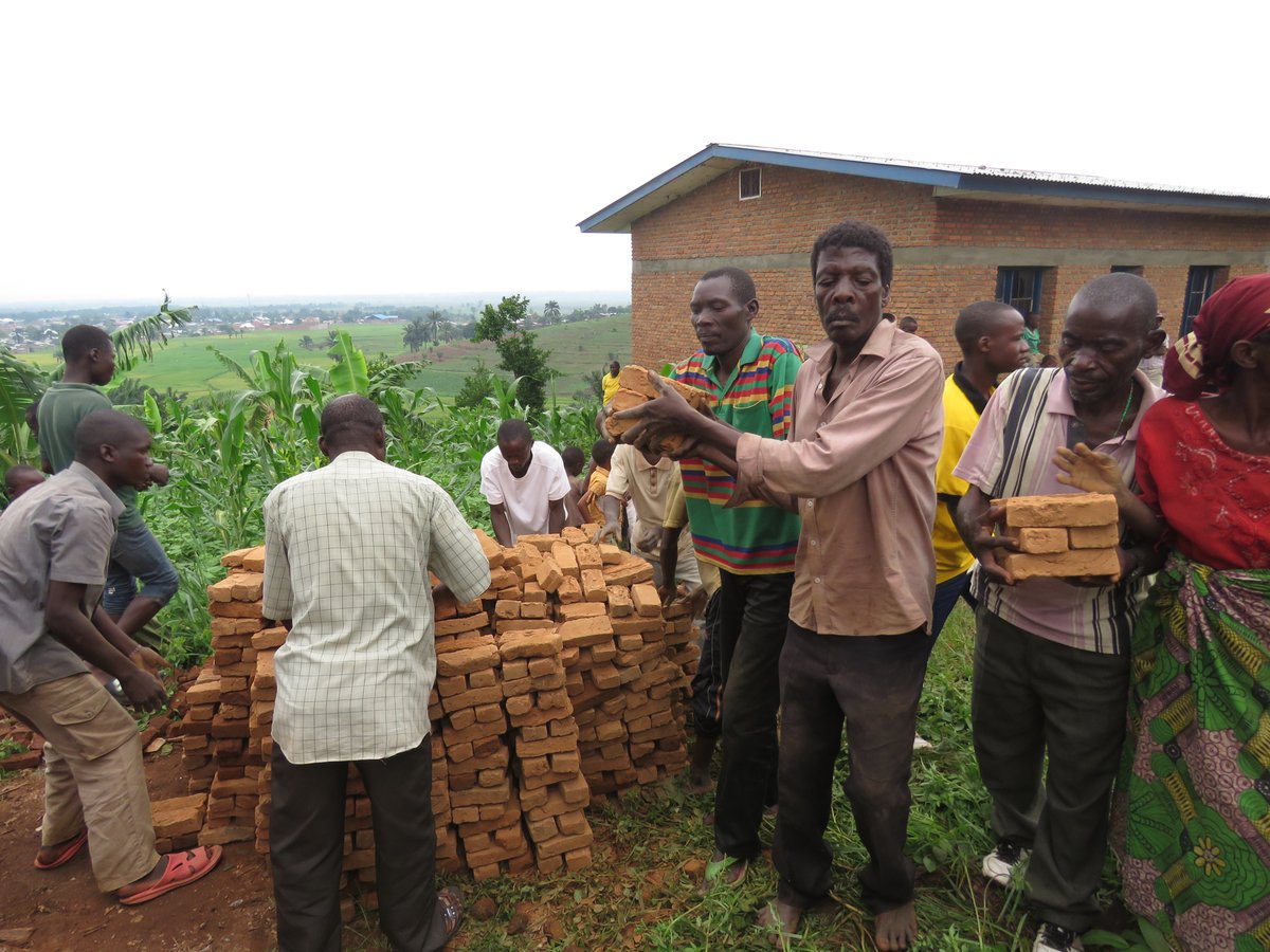 Burundi : Bubanza / Mpanda - Inauguration de l'Ecole d'Excellence de Muberure ( Photo : Assemblée Nationale 2016 )