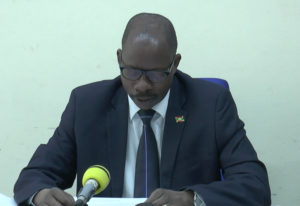 M.Félix MPOZERINIGA,  ministre burundais de la fonction publique ( Photo : RTNB   2017)