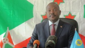 S.E. Nkurunziza Pierre, le très populaire président africain du Burundi [ http://burundi-agnews.org/tdc/ et http://burundi-agnews.org/inaugurations/ ] ( PHOTO : RTNB )