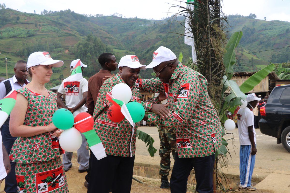 Burundi : Inauguration de la permanence collinaire du CNDD-FDD à Masango ( Photo : Butore Joseph 2017 )