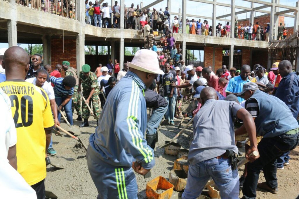 Burundi : TDC à Bujumbura - Construction de l'école d'excellence de KAMENGE ( Photo : ikiriho avril 2017)