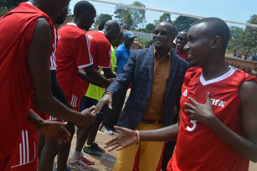 Burundi : 1/4 de final du tournoi de volley-ball intercommunal à GITEGA ( Photo : presidence 2017 )