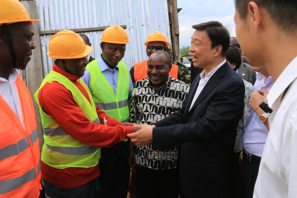 Burundi : TDC avec SE LI YUANCHAO - Construire l' ECOFO d'Excellence de MIRANGO à KAMENGE ( Photo : PRESIDENCE, NYAMWERU Anicet  2017 )
